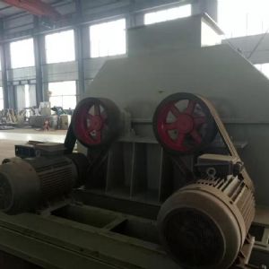 臥式粉碎機(jī)完工，準(zhǔn)備發(fā)貨